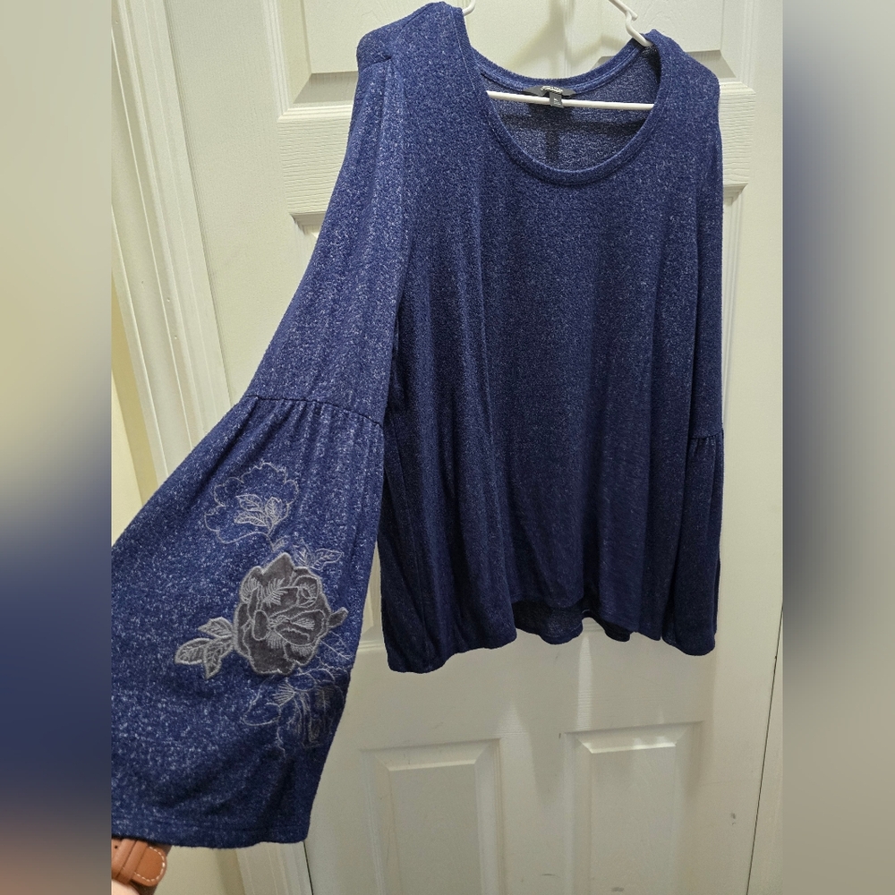 Simply Vera Vera Wang Blue Embellished Long Sleeve Blouse